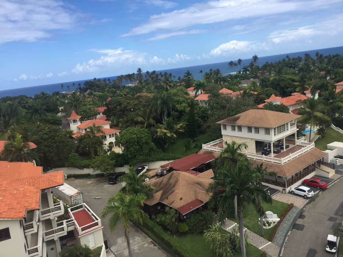 Hilltop villa with private pool overlooking the Caribbean